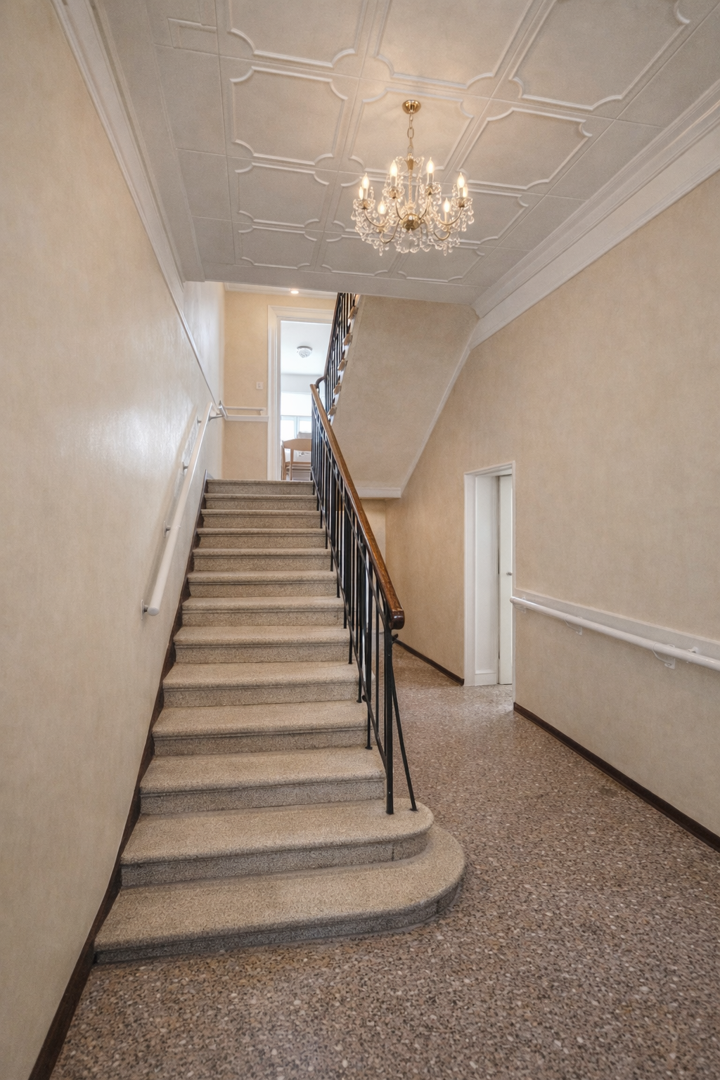 Scala interna – render della visione futura con finiture moderne